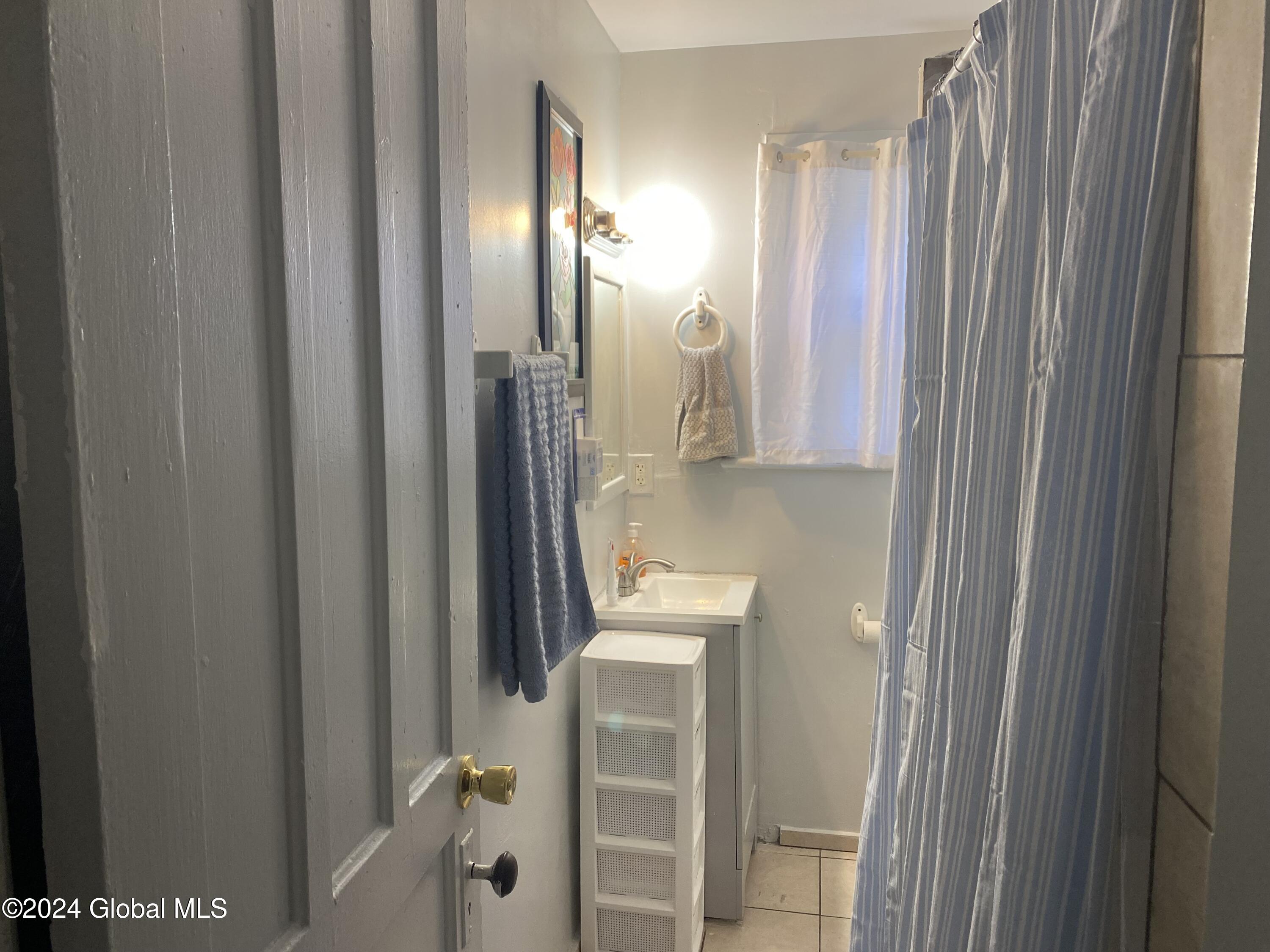 907 Delamont Avenue Schenectady NY 12307