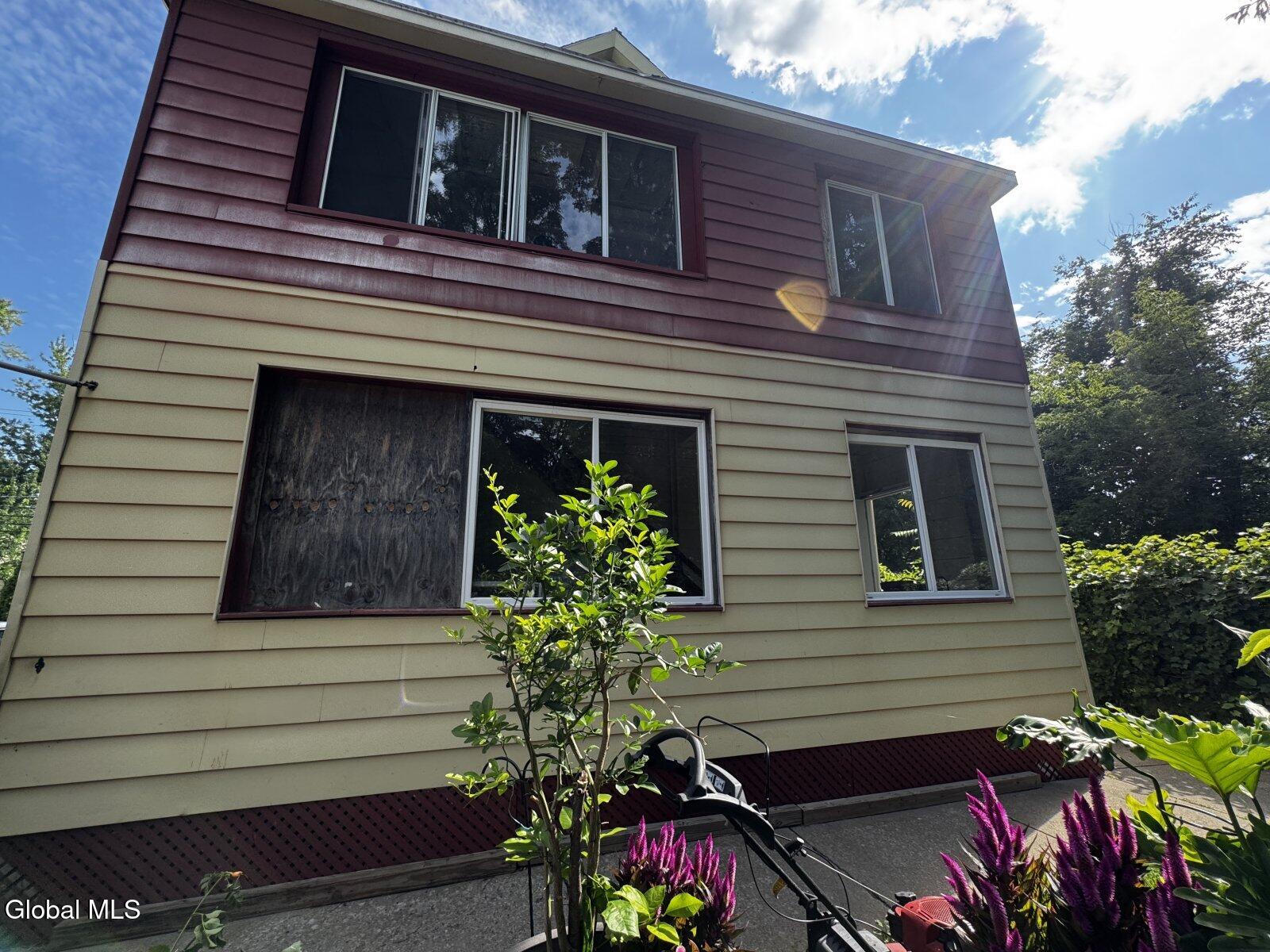 3014 Albany Street Schenectady NY 12304