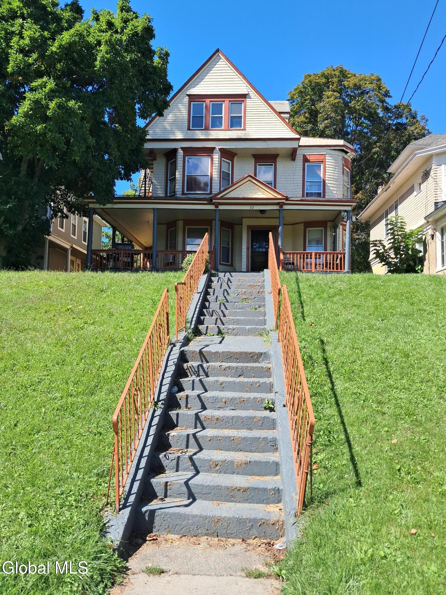 32 S Allen Street Albany NY 12208