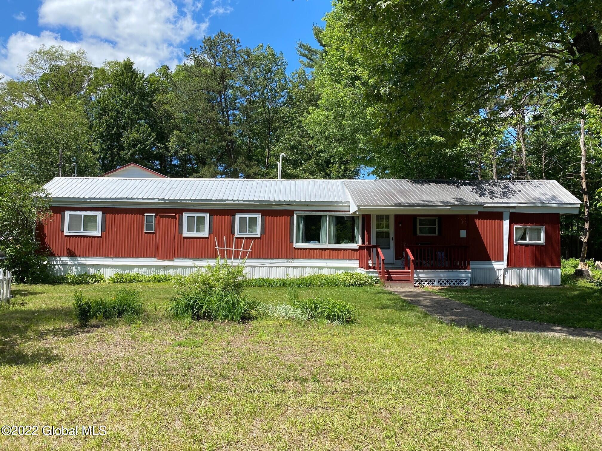 27 Warren Lane Queensbury NY 12804
