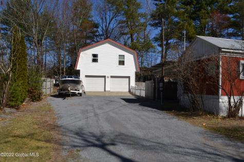 27 Warren Lane Queensbury NY 12804