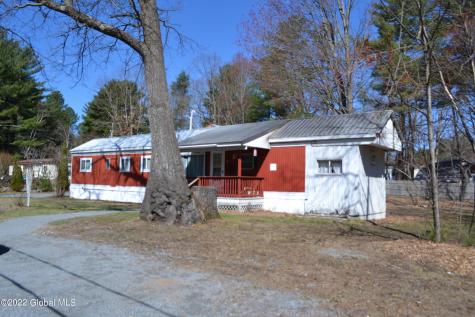 27 Warren Lane Queensbury NY 12804