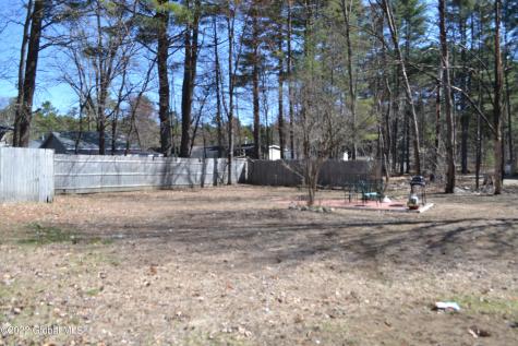 27 Warren Lane Queensbury NY 12804