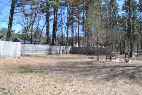 27 Warren Lane Queensbury NY 12804