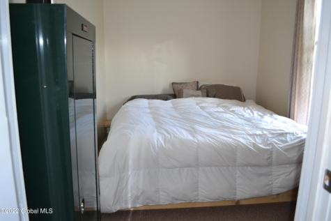 27 Warren Lane Queensbury NY 12804