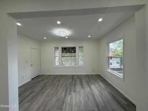 434 Division Street Schenectady NY 12304