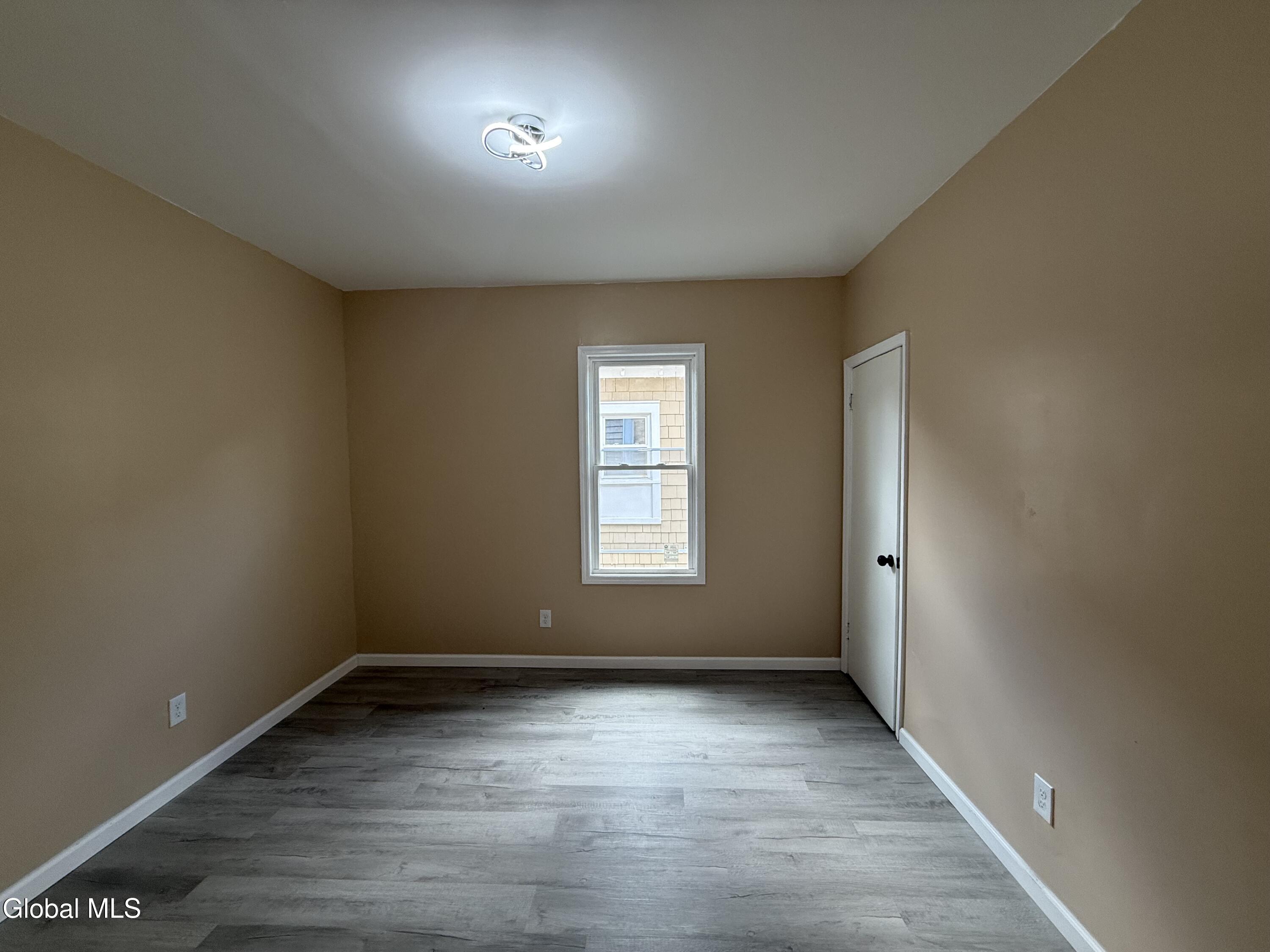 434 Division Street Schenectady NY 12304