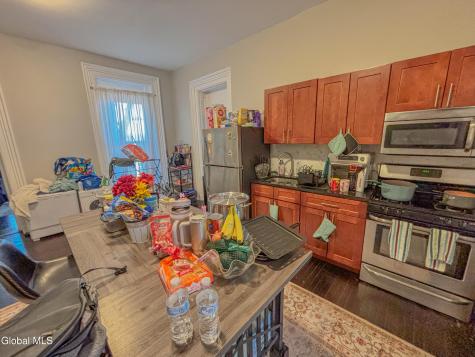 81 Ten Broeck Street Albany NY 12210
