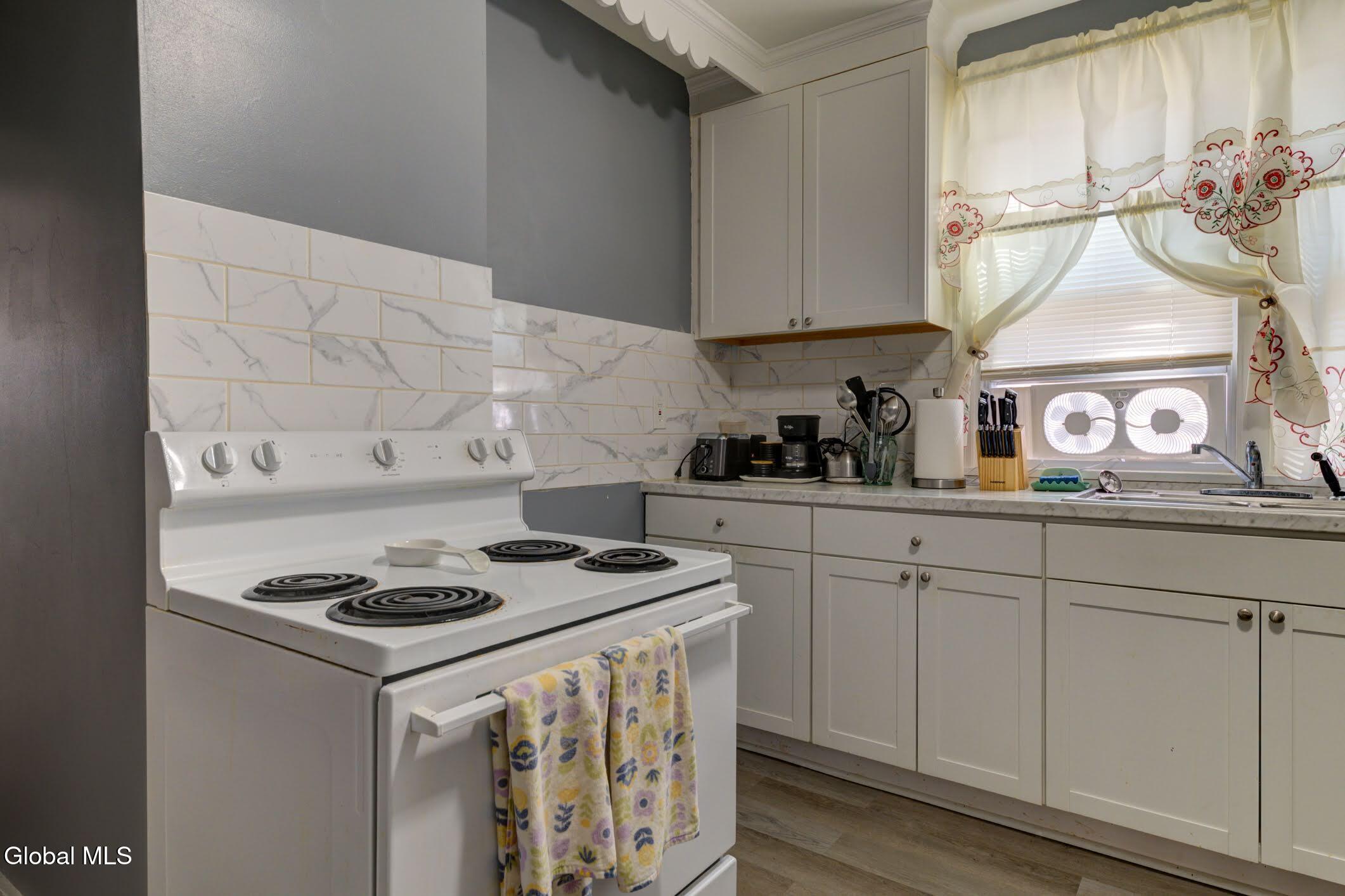 1810 Campbell Avenue Schenectady NY 12306