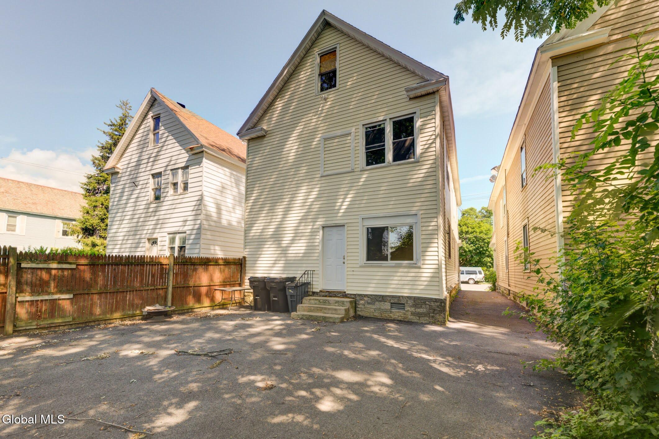 1810 Campbell Avenue Schenectady NY 12306