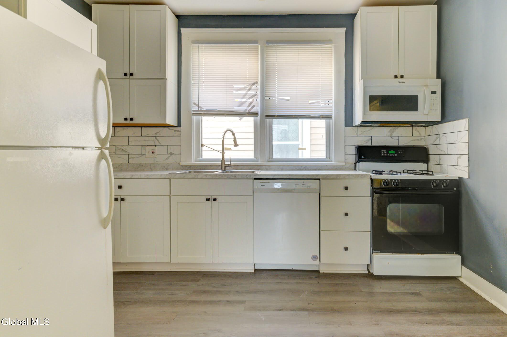 1810 Campbell Avenue Schenectady NY 12306