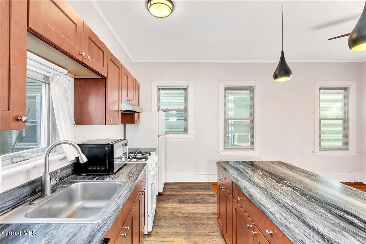 1056 Wendell Avenue Schenectady NY 12308