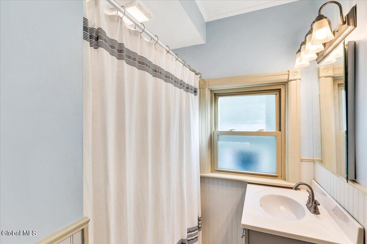 1056 Wendell Avenue Schenectady NY 12308