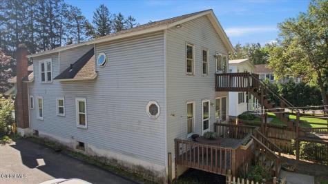 17 Granger Avenue Saratoga Springs NY 12866