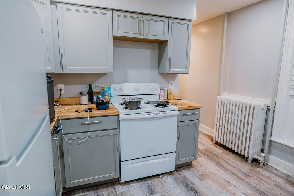 94 Ontario Street Albany NY 12206