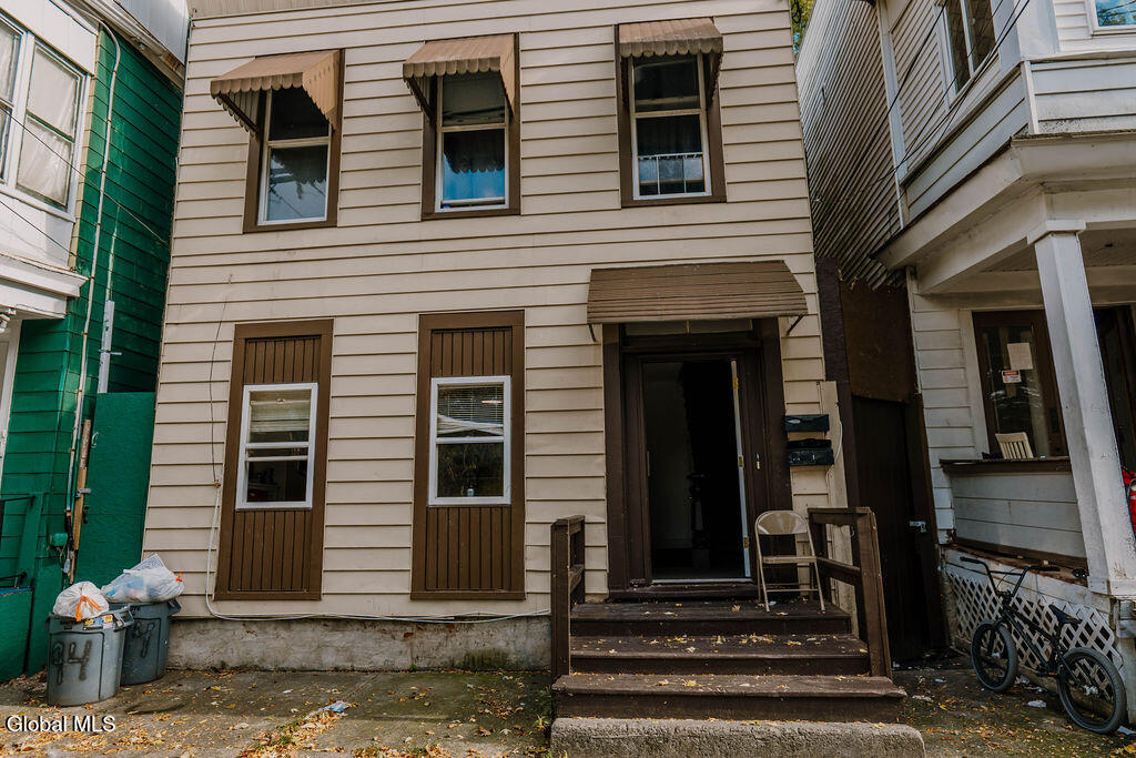 94 Ontario Street Albany NY 12206