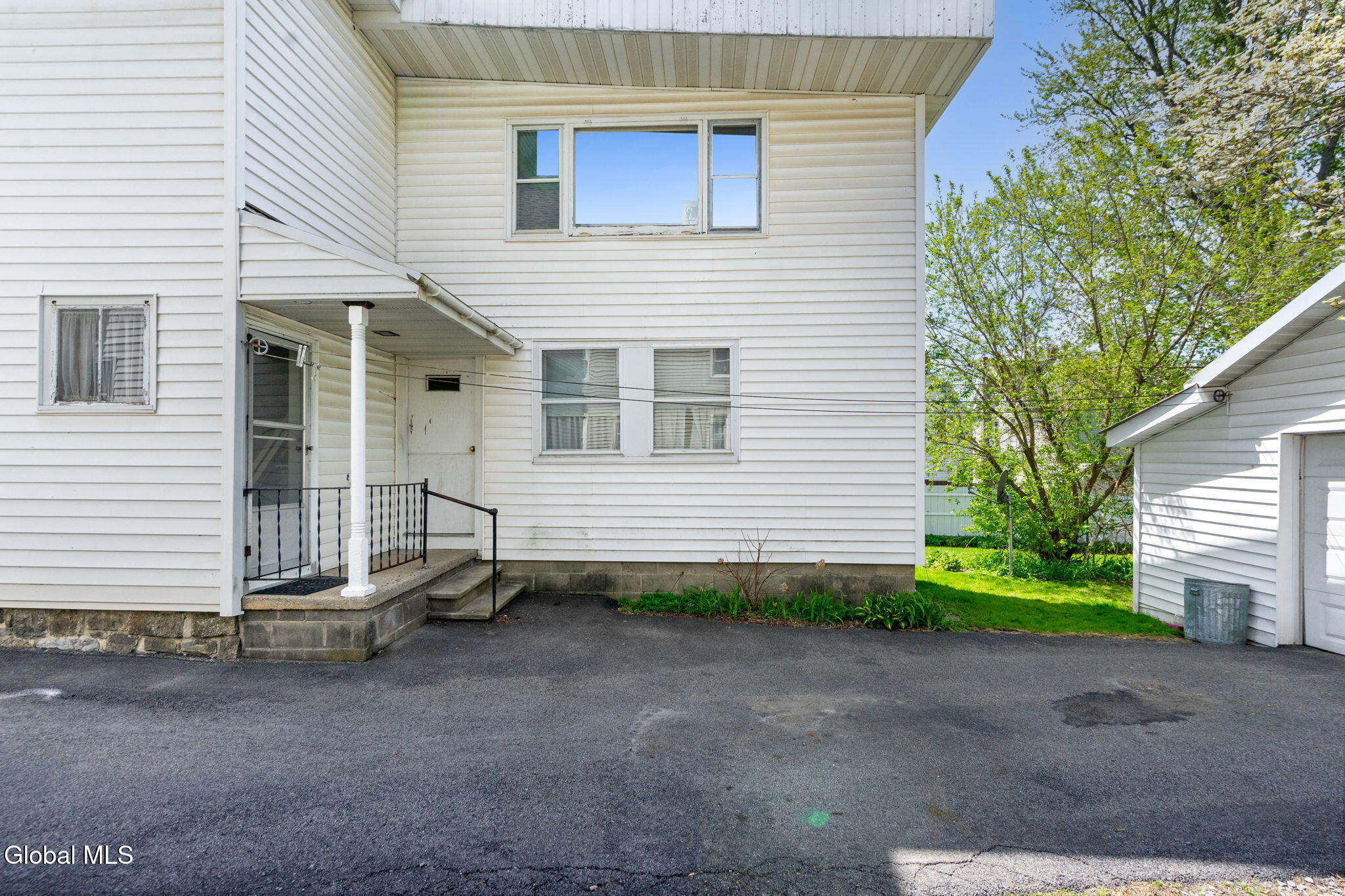 319 W Clinton Street Johnstown NY 12078