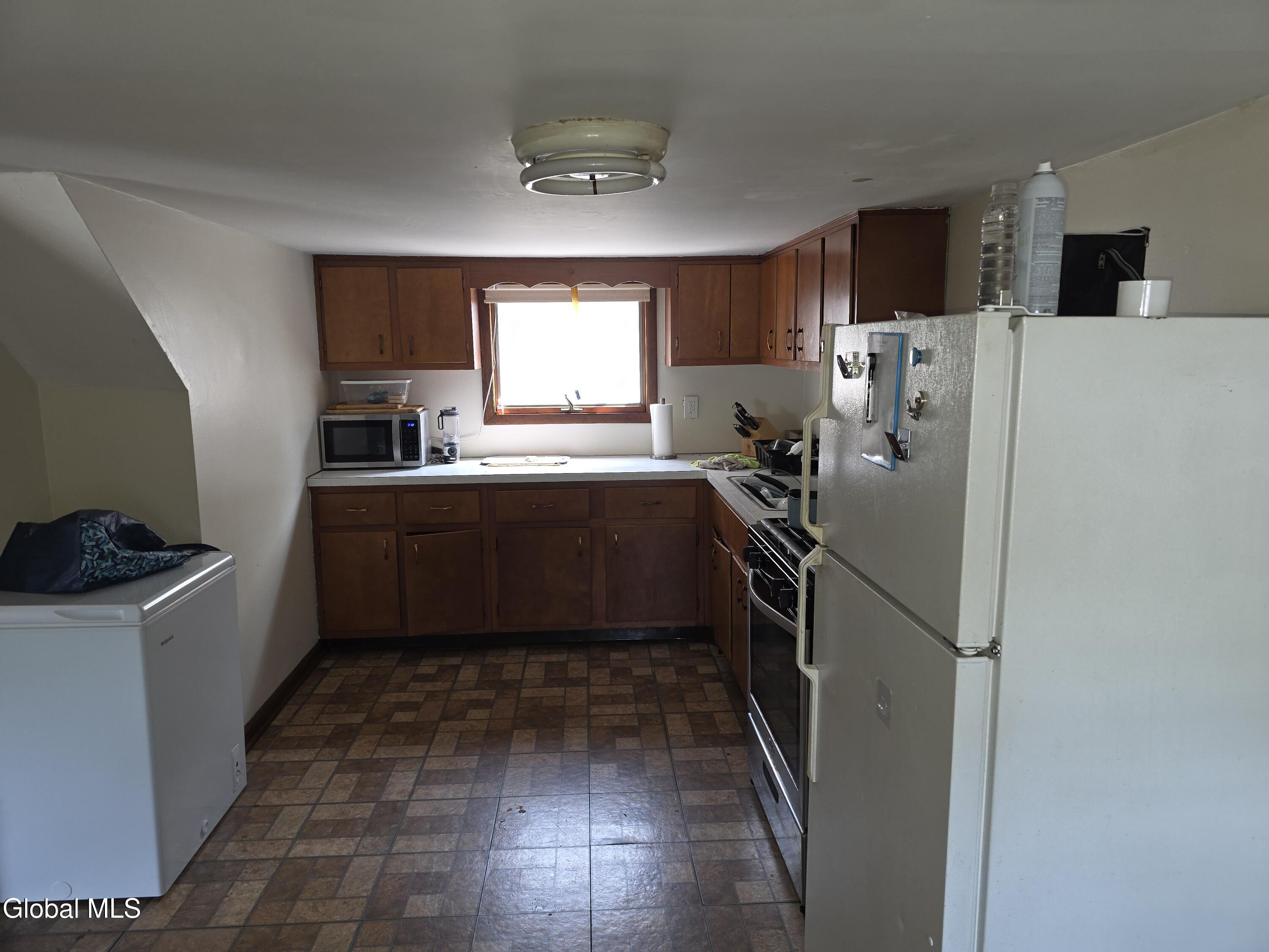 40 Frost Place Albany NY 12205