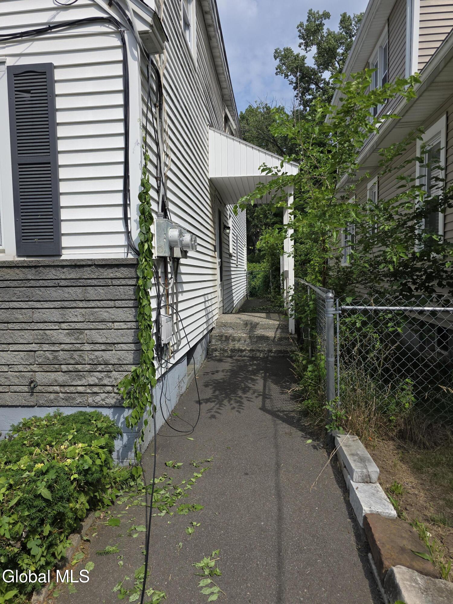 40 Frost Place Albany NY 12205