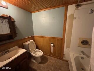 1057 Nys Route 9n Saratoga Springs NY 12866
