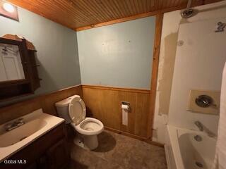 1057 Nys Route 9n Saratoga Springs NY 12866