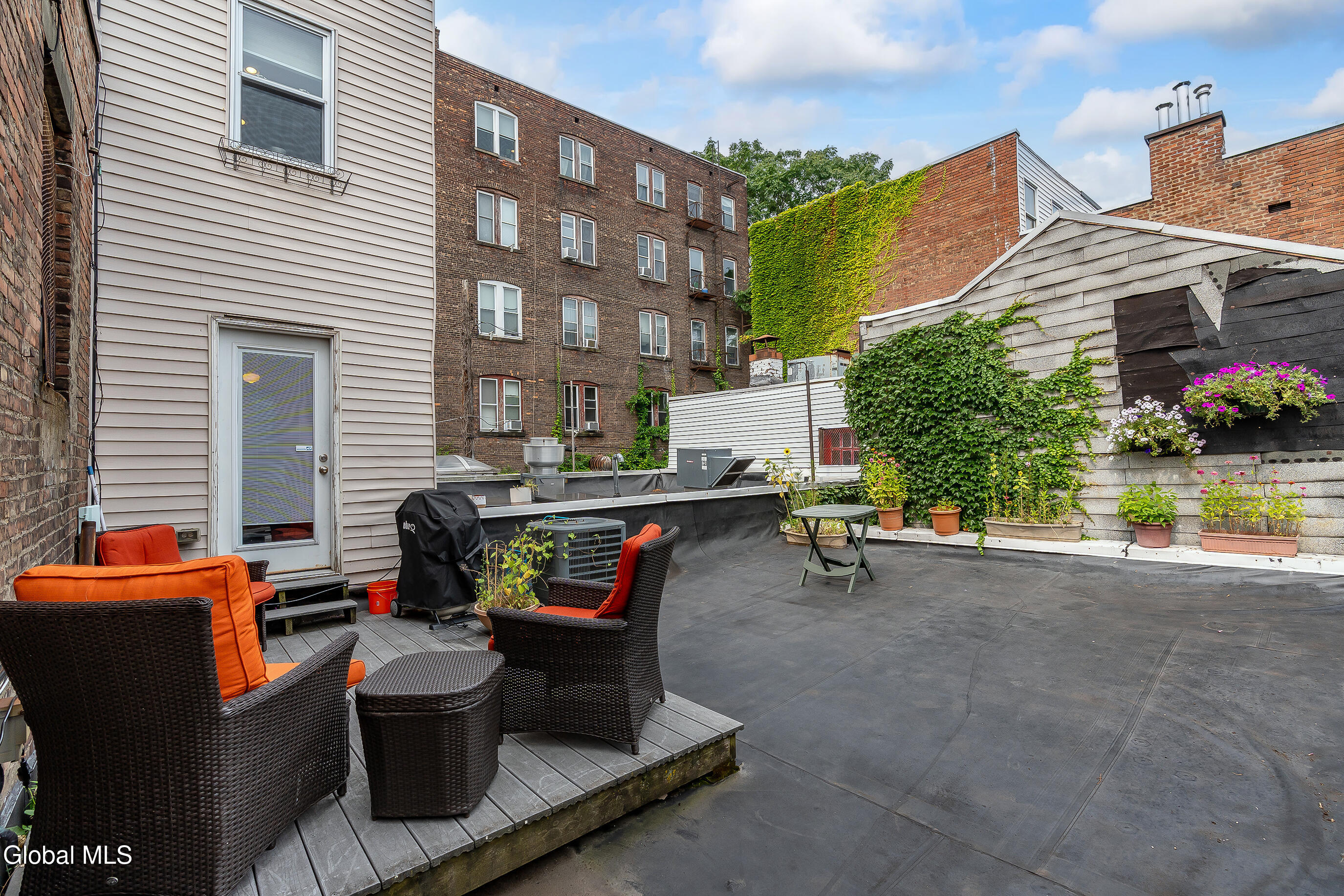 197 Lark Street Albany NY 12210