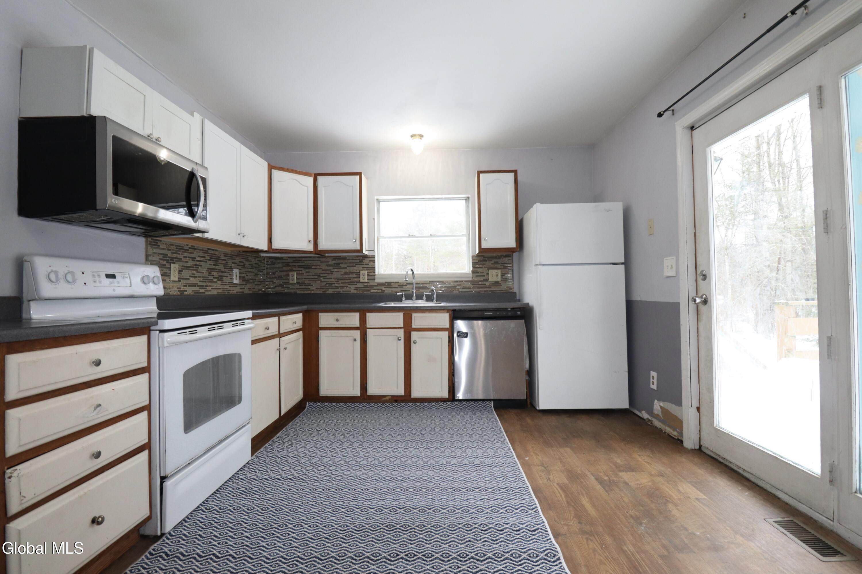 21-23 Hickory Circle Gansevoort NY 12831