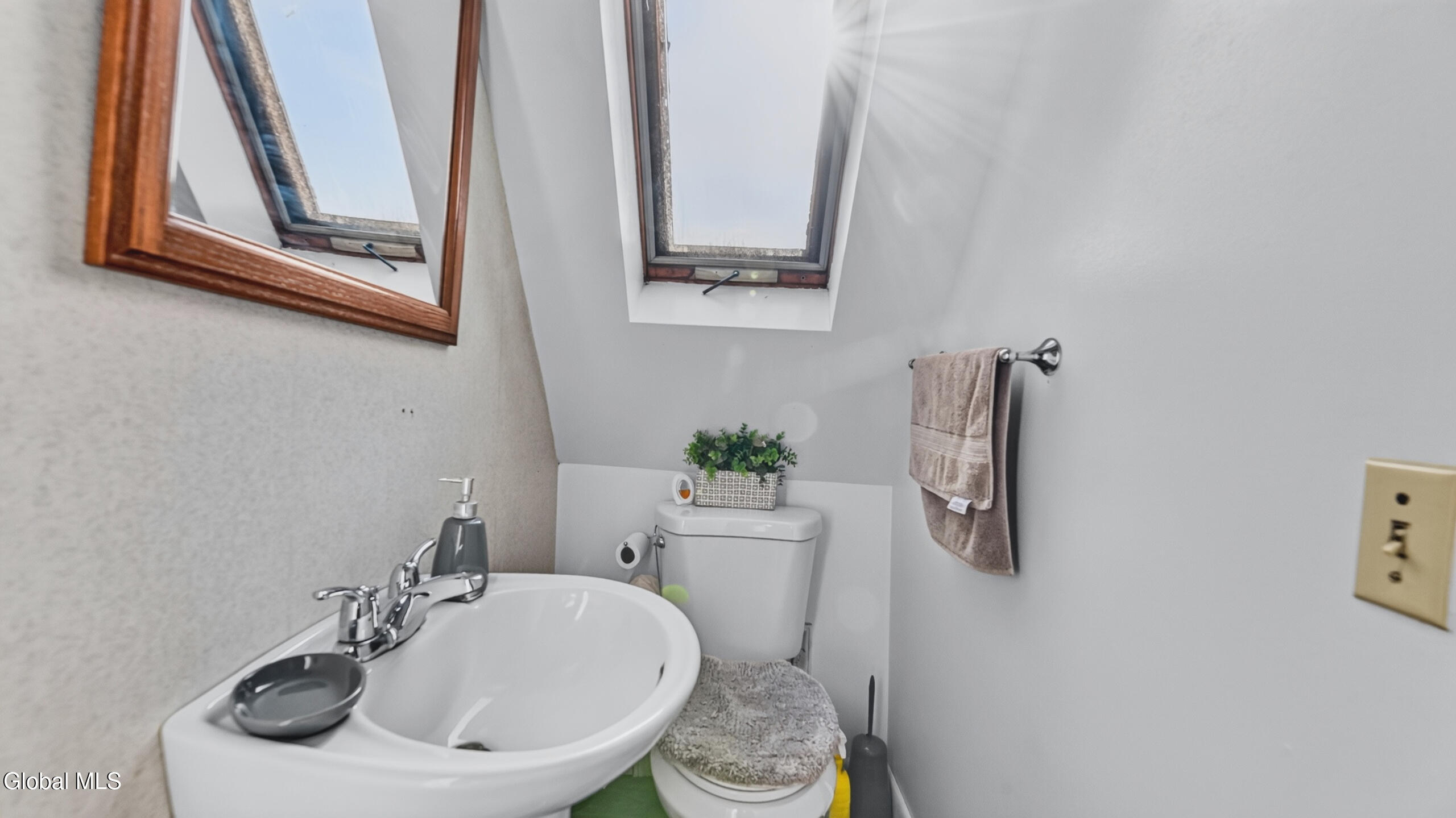 383 Clinton Avenue Albany NY 12206