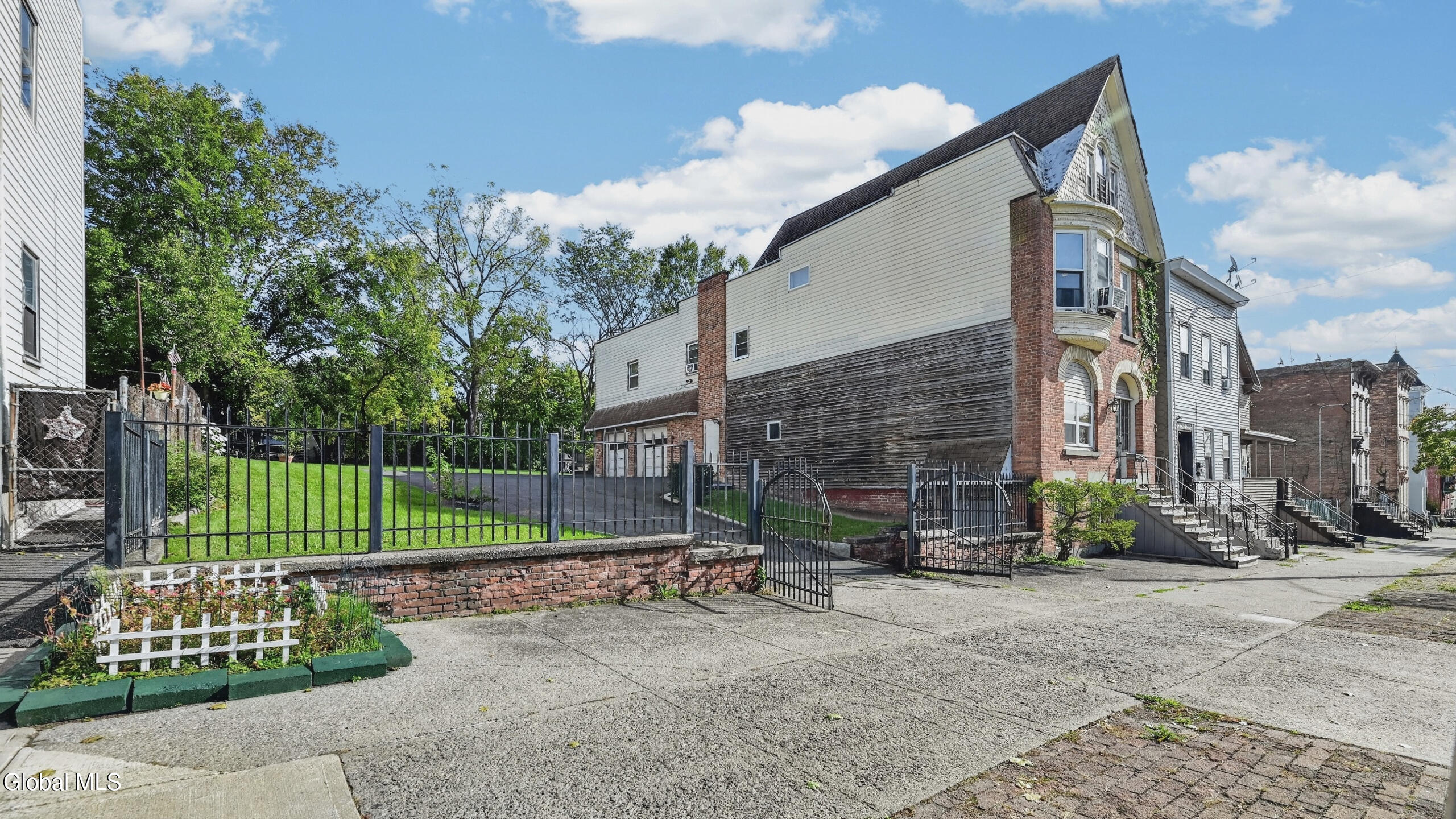 383 Clinton Avenue Albany NY 12206