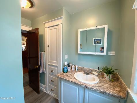 338 Taylor Court Troy NY 12180