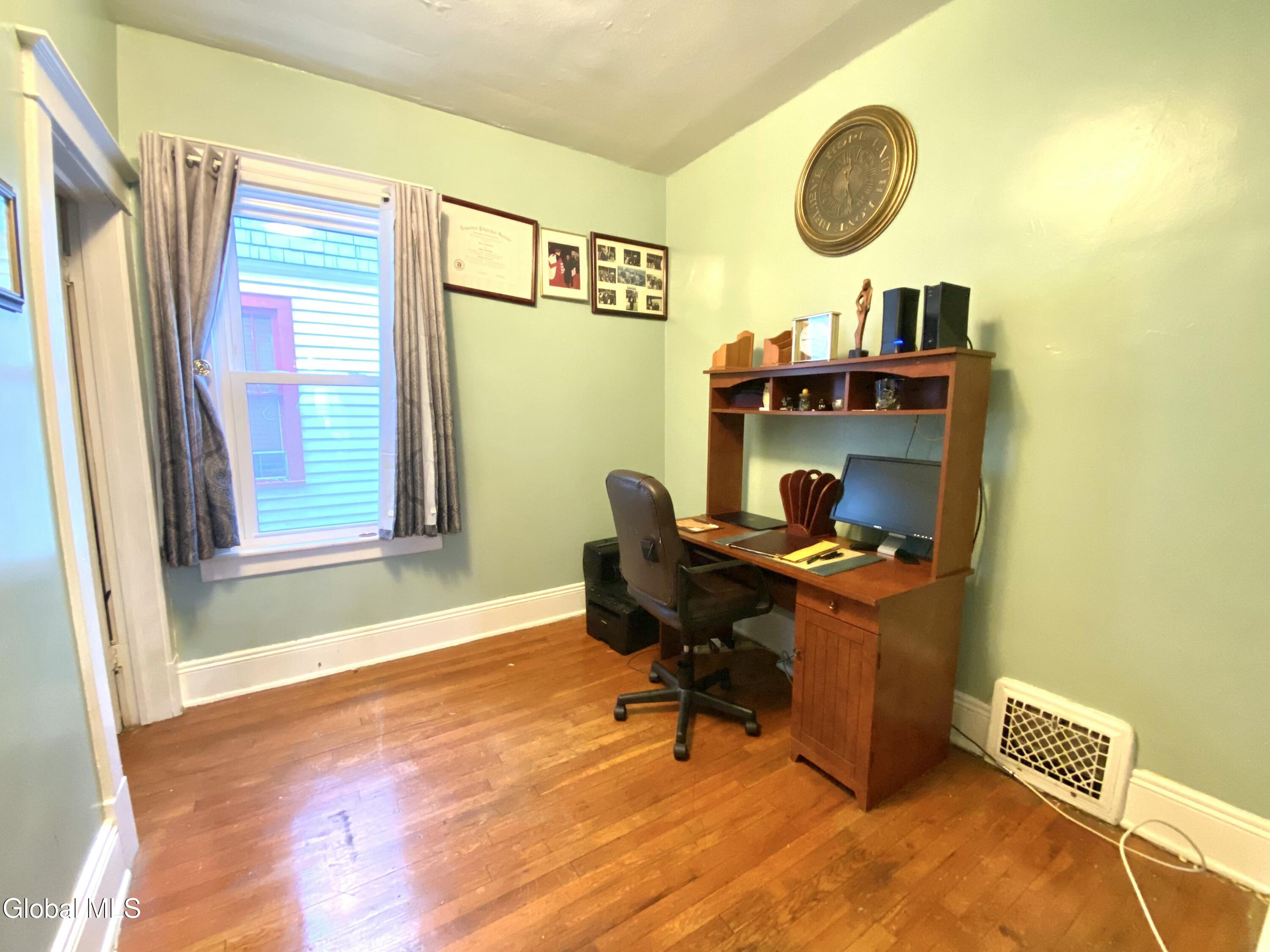 338 Taylor Court Troy NY 12180