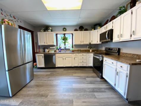 338 Taylor Court Troy NY 12180
