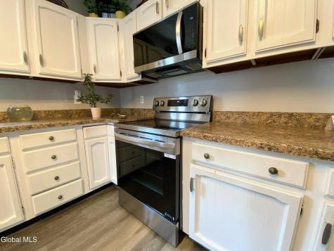 338 Taylor Court Troy NY 12180