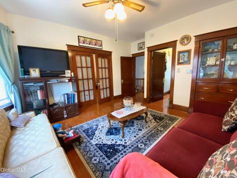 338 Taylor Court Troy NY 12180