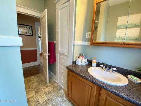 338 Taylor Court Troy NY 12180