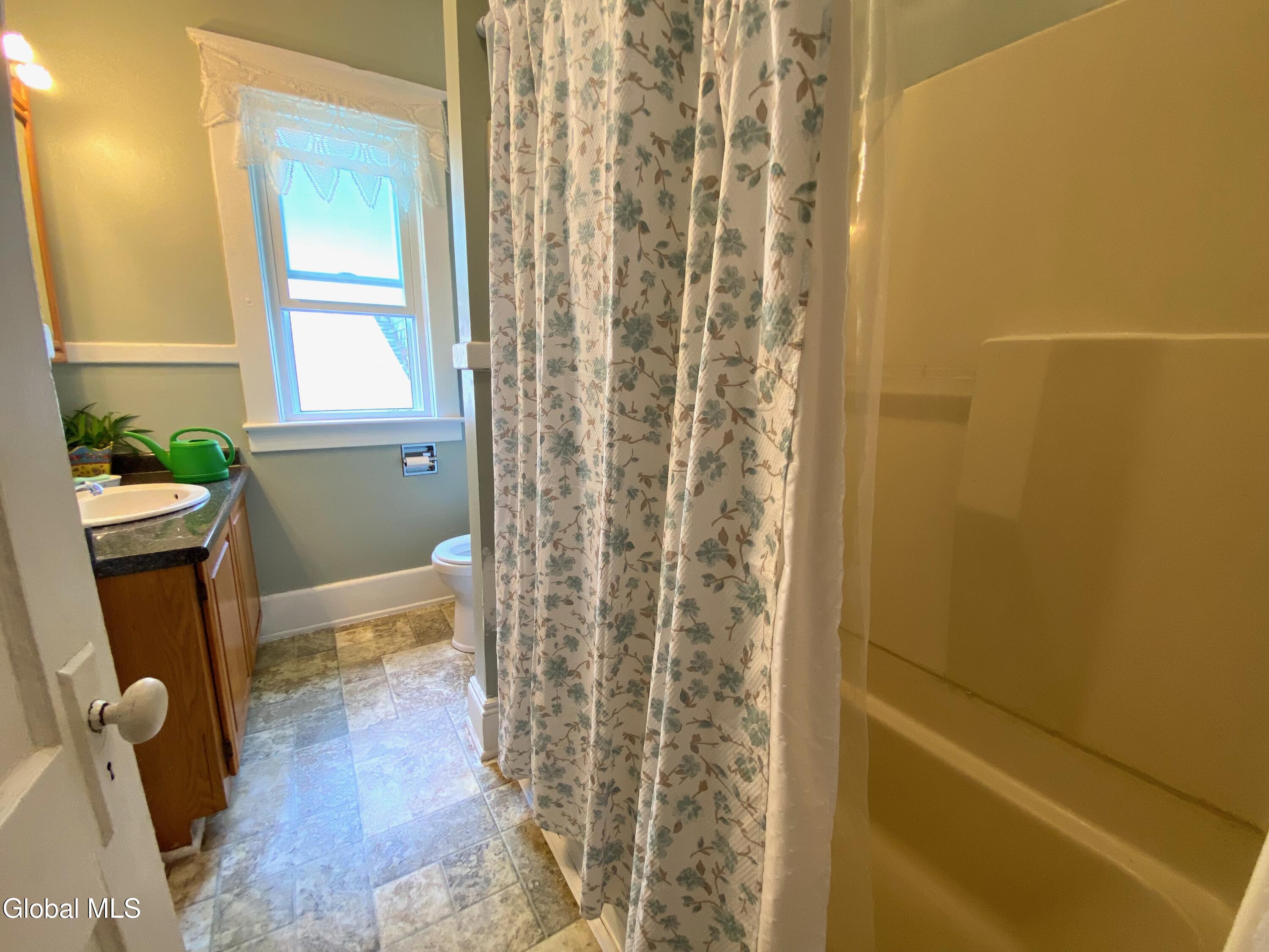 338 Taylor Court Troy NY 12180