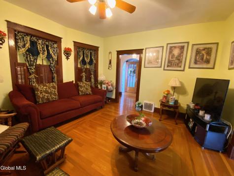 338 Taylor Court Troy NY 12180
