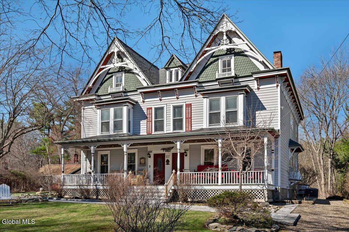 127 Font Grove Road Slingerlands NY 12159