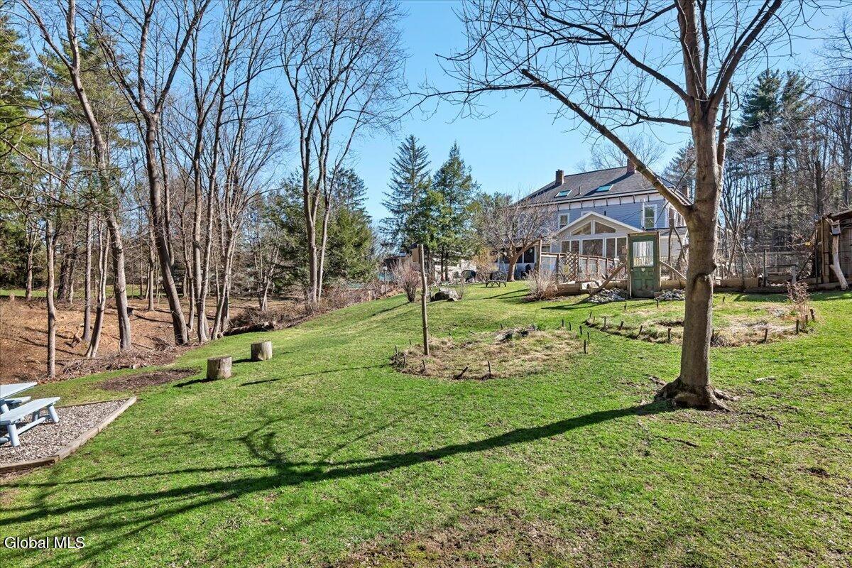 127 Font Grove Road Slingerlands NY 12159