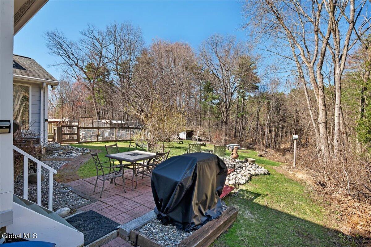 127 Font Grove Road Slingerlands NY 12159