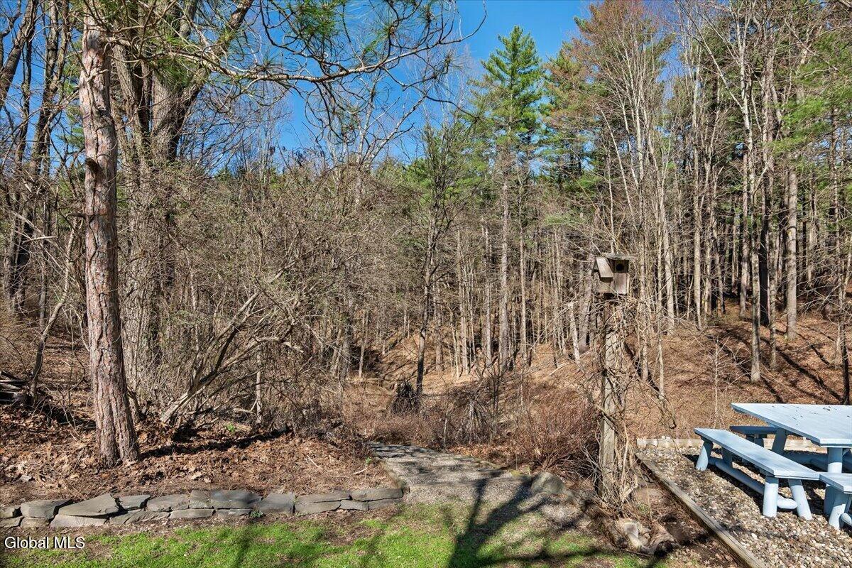 127 Font Grove Road Slingerlands NY 12159