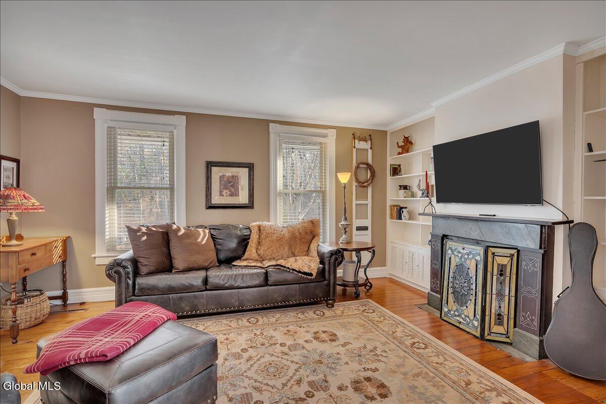 127 Font Grove Road Slingerlands NY 12159