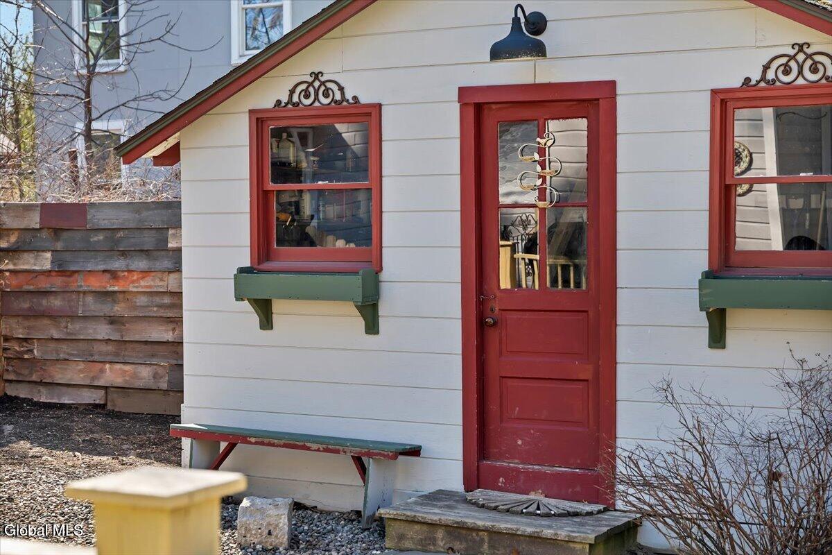 127 Font Grove Road Slingerlands NY 12159