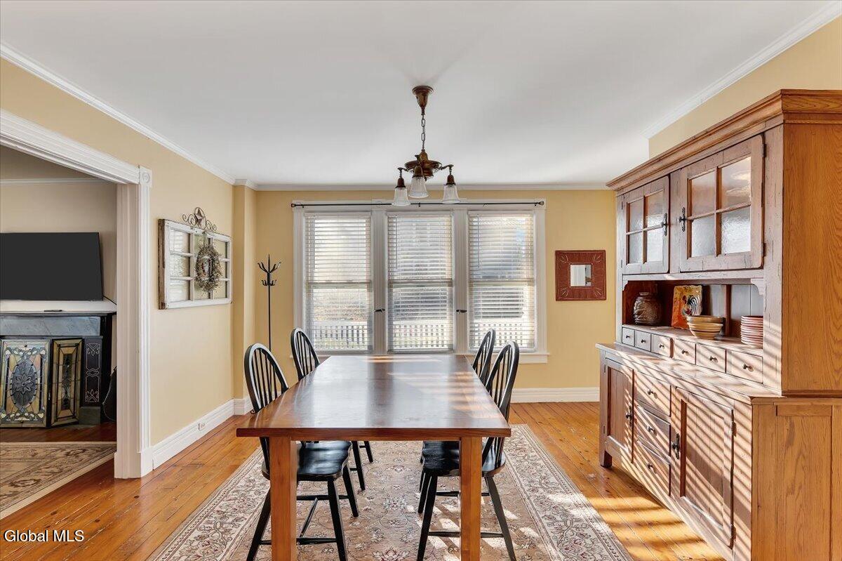 127 Font Grove Road Slingerlands NY 12159