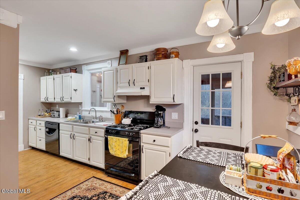 127 Font Grove Road Slingerlands NY 12159