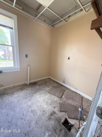 781 2nd Avenue Troy NY 12182