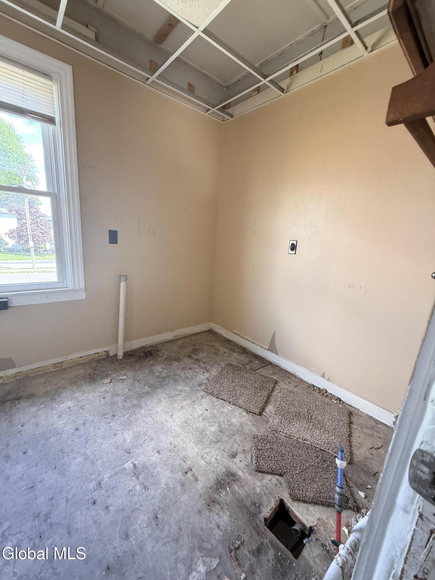 781 2nd Avenue Troy NY 12182