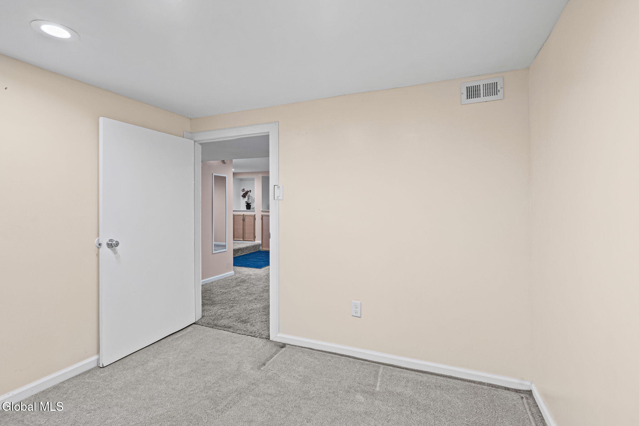 1 Dowling Road Albany NY 12205
