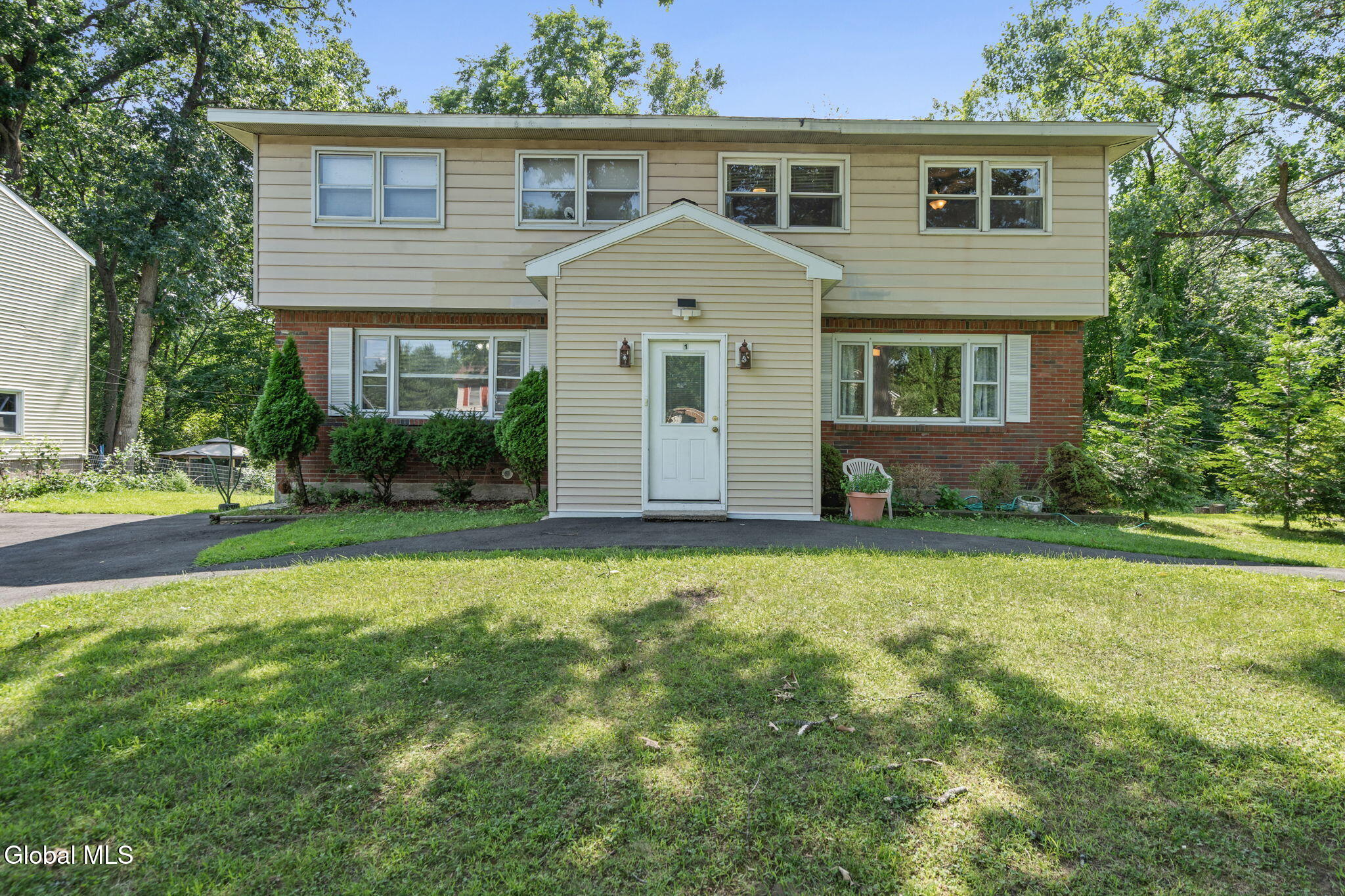 1 Dowling Road Albany NY 12205