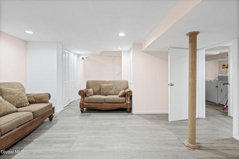 1 Dowling Road Albany NY 12205
